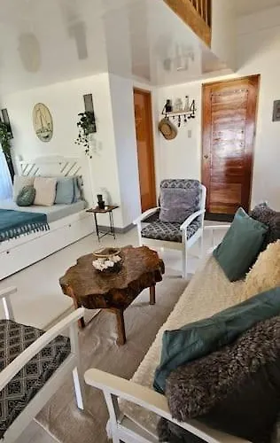 Tiny House, Private Vacation 펜션 San Francisco (Cebu)